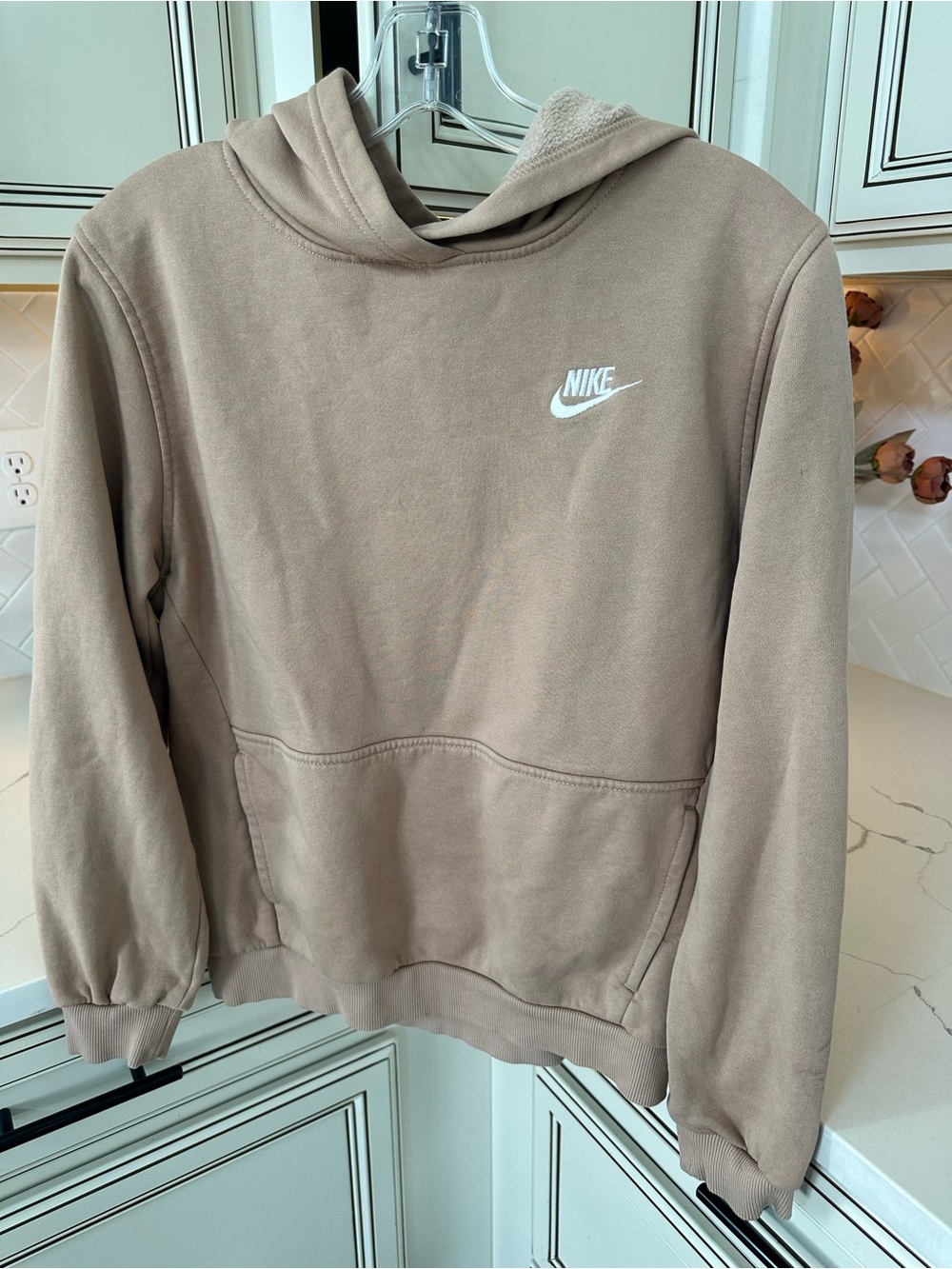Nike BOYS YOUTH SIZE XL  Pullover Hoodie in Tan